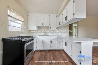 Building Photo - 550 Ritchey St