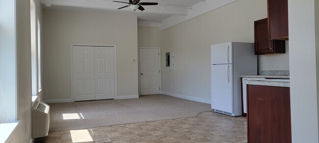 Living Room - 68 Spring St