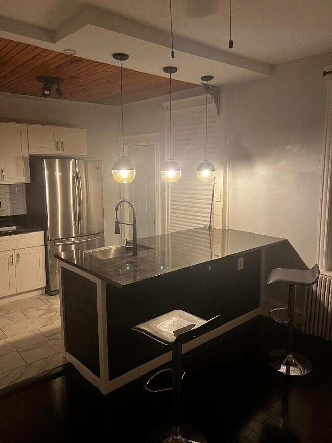 Foto del edificio - 422 W Coulter St