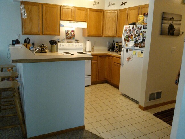 Building Photo - 13918 Flay Ave N