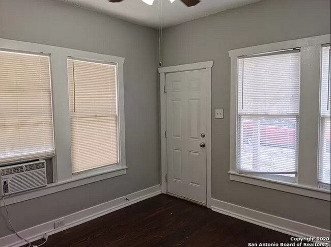 Building Photo - DUNNING DUPLEX