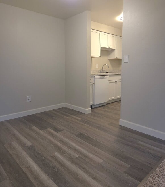 Building Photo - Cedarwood Crossings