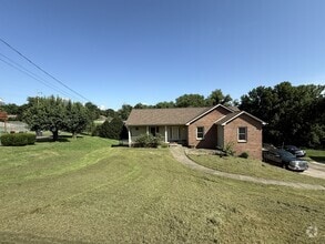 Building Photo - 704 Jace Dr