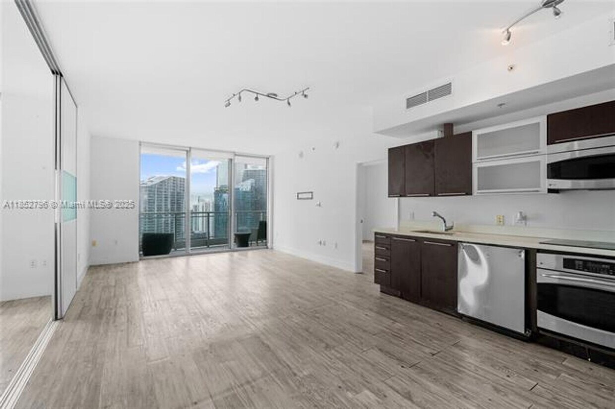 Foto principal - 90 SW 3rd St