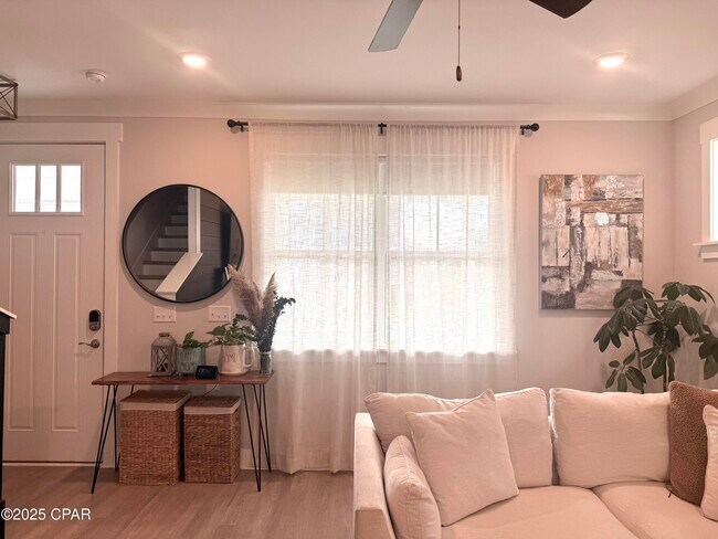 Foto del edificio - 2129 Sedges Ave