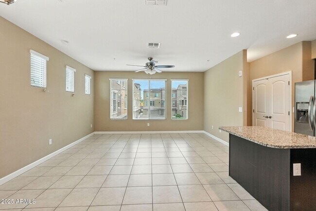 Building Photo - 240 W Juniper Ave