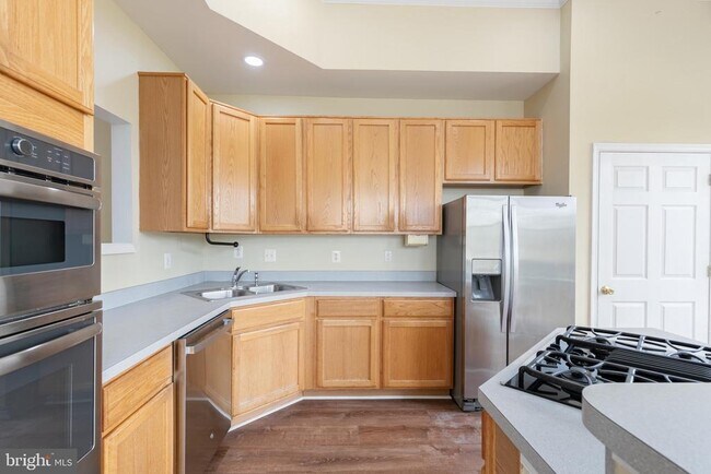 Building Photo - 21639 Kings Crossing Terrace