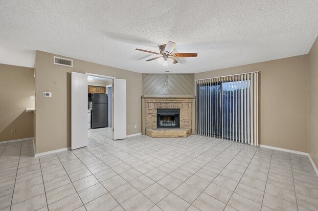 Building Photo - 14800 Enterprise Dr