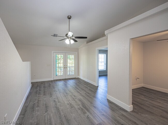 Foto del edificio - 1801 Riverside Ave