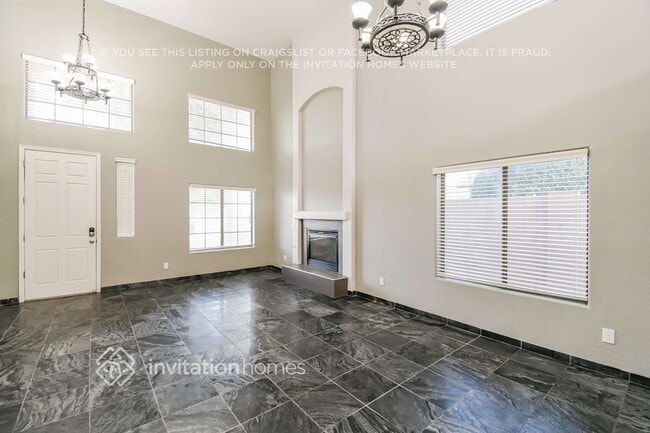 Building Photo - 10729 E Pampa Ave