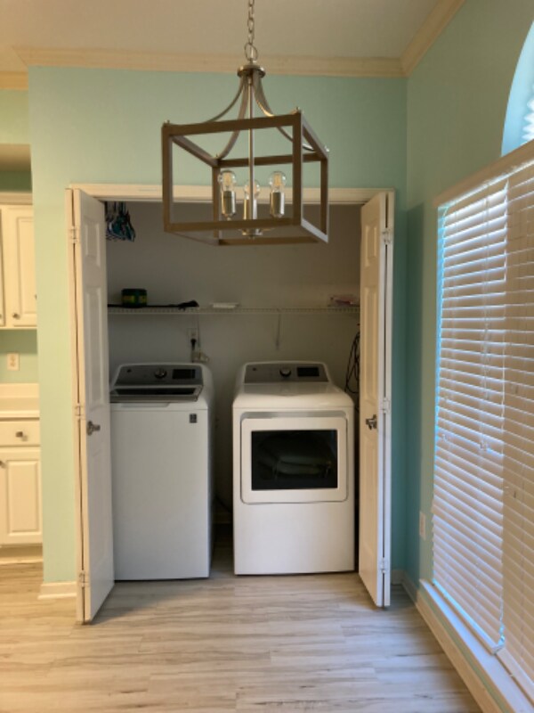 Foto del edificio - 537 Treymoor Lake Cir