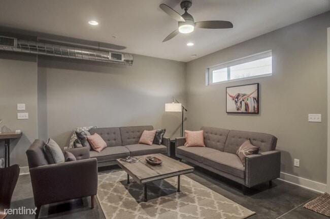 Building Photo - 2 br, 2.5 bath Condo - 1023 Dickerson Pike