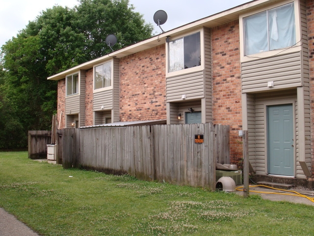 Building Photo - 15026 Forest Grove Ave