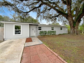 Building Photo - 2535 La Trelle Ct