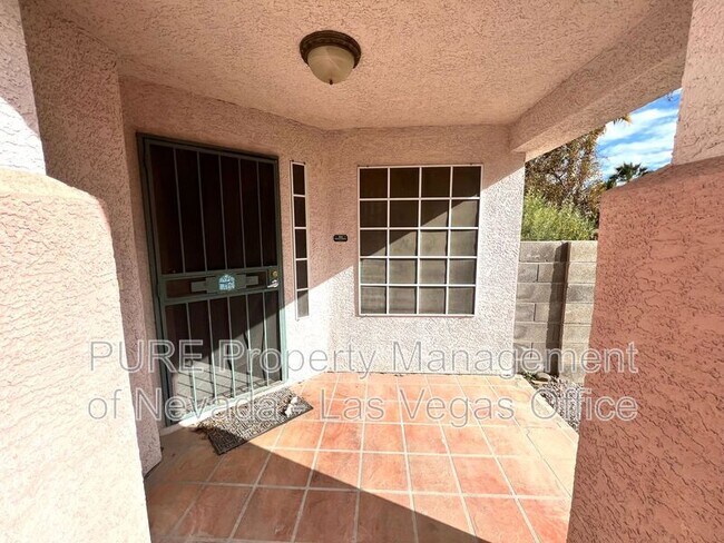 Building Photo - 5716 Grand Entries Dr