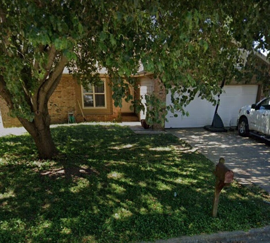 1436-w-lindberg-st-springfield-mo-65807-house-rental-in-springfield