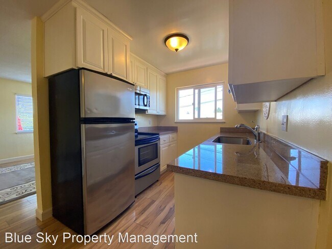 Building Photo - 1730 Kinsley St