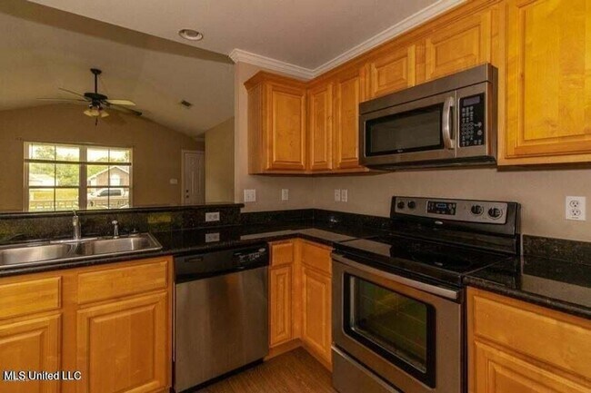 Foto del edificio - LONG BEACH SCHOOLS - 1256 SQ FOOT, 3 BED, ...