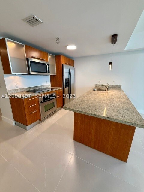 Foto del edificio - 185 SW 7th St
