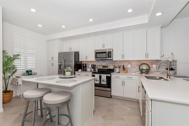 Building Photo - 12280 Wellen Golf St