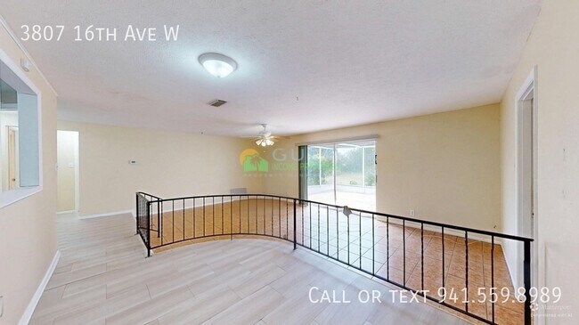 Foto del edificio - 3807 16th Ave W