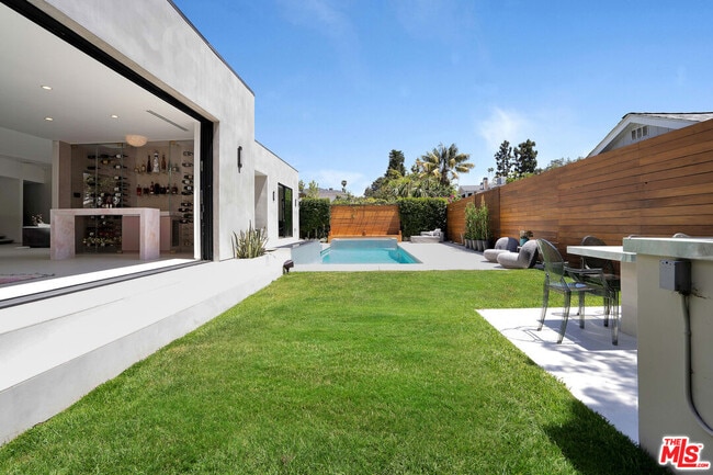 Foto del edificio - 1368 Beckwith Ave