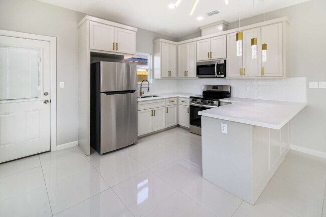 Foto del edificio - "Spacious & Modern 2-Bedroom, 2-Bath Haven in Mission, TX - Your Perfect Retreat!"