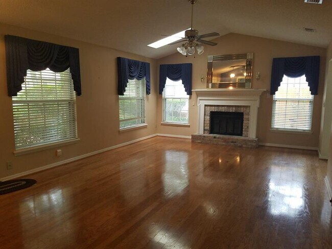 Building Photo - 2166 Eagles Rest Dr