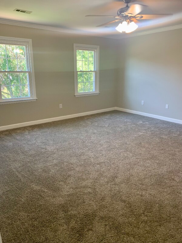 Foto del edificio - 377 44th Ave Dr NW