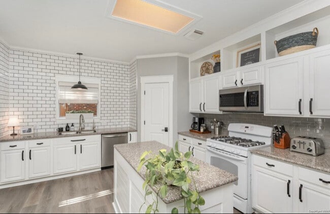 Building Photo - 21707 Beaver Bend Ct