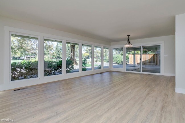 Building Photo - 4 br, 3 bath House - 44454 Country Club Drive