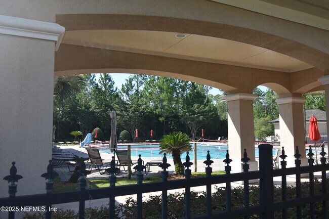 Foto del edificio - 70200 Roseapple Ct