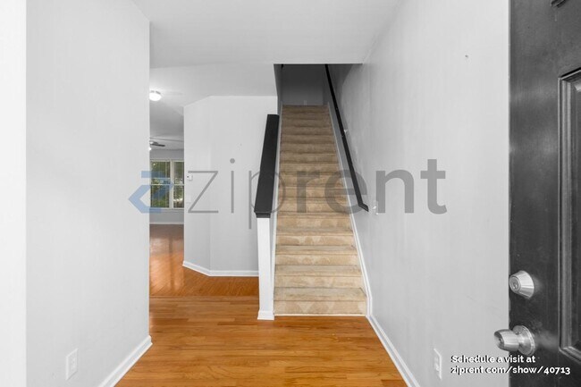 Foto del edificio - 3296 Sheffield Cir