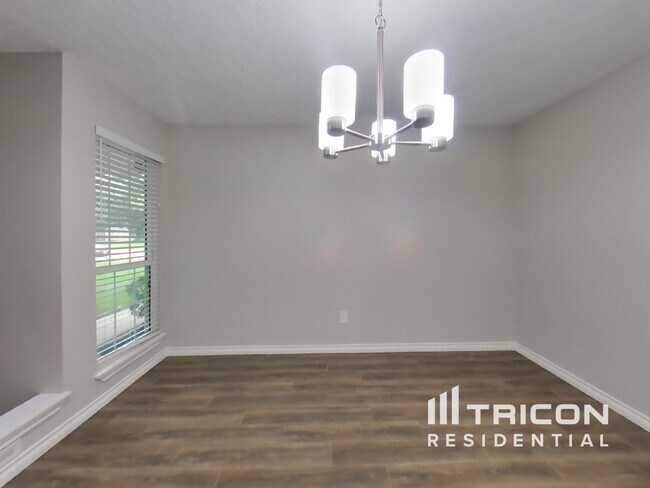 Foto del edificio - 15614 Fox Springs Dr