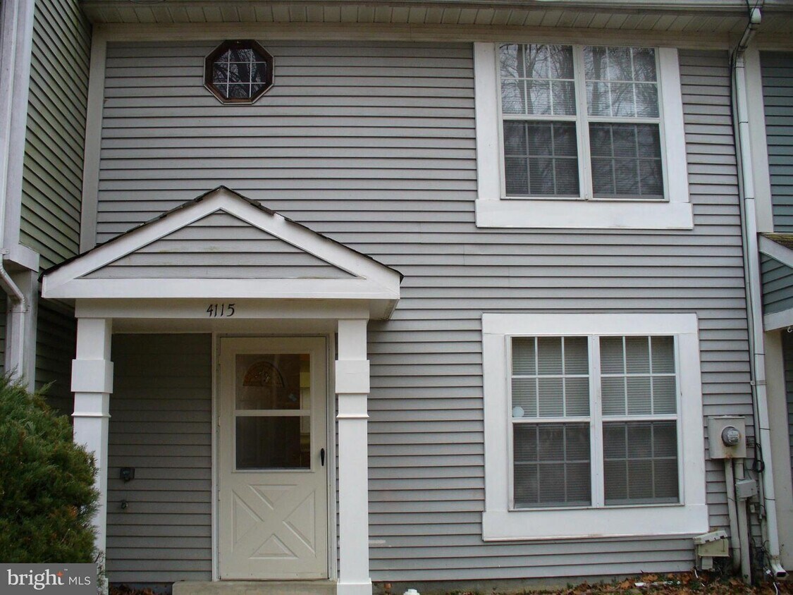 Primary Photo - 4115 Bluebird Dr