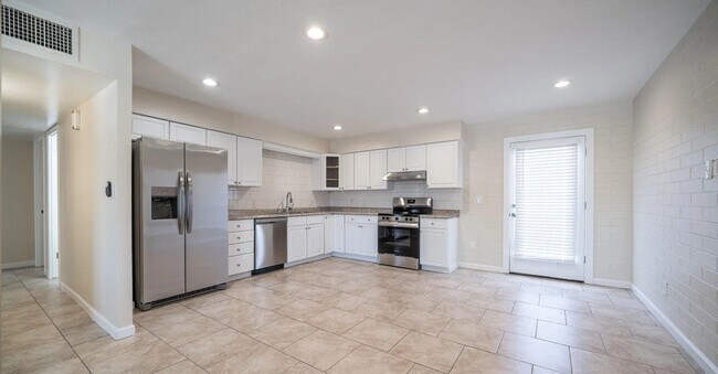 Foto del edificio - 5638 N 61st Ln