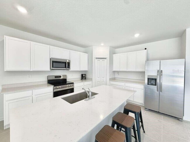 Building Photo - 3638 Hardman Dr