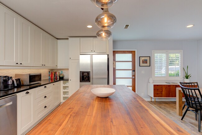 Foto del edificio - 3512 Greenwood Ave