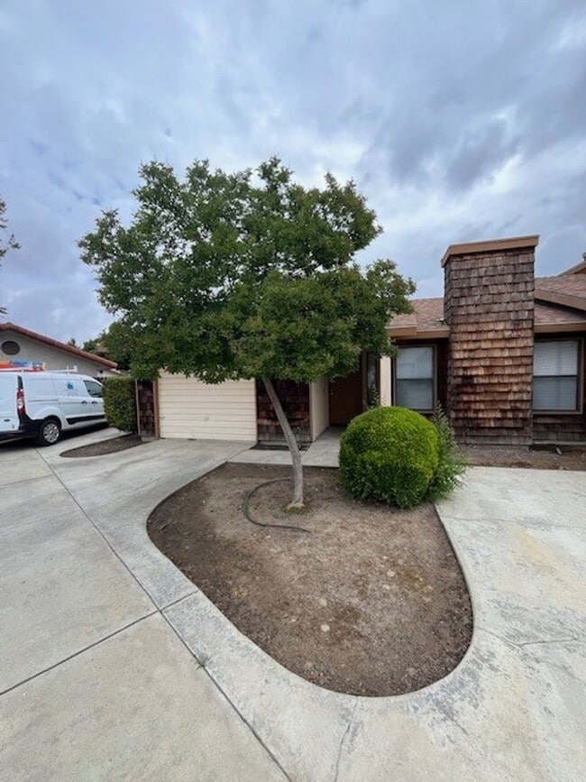 Foto del edificio - 4346 W Douglas Ave