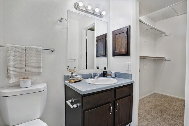 Foto del edificio - The Village at Raintree