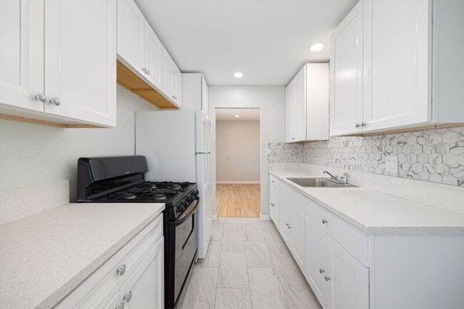 Building Photo - 249 San Jacinto Dr