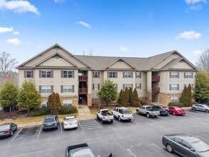 Building Photo - 1131 Harts Ridge Dr