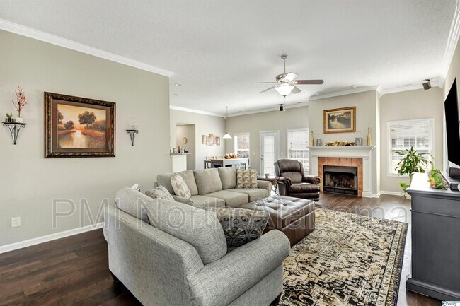 Building Photo - 124 Olympia Dr