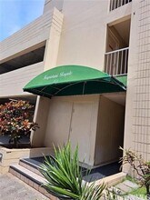 Building Photo - 2474 Kapiolani Blvd