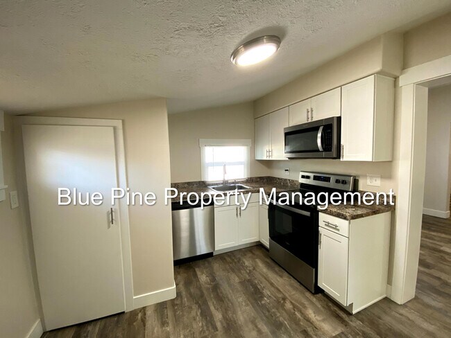 Building Photo - 170 S Water Ave