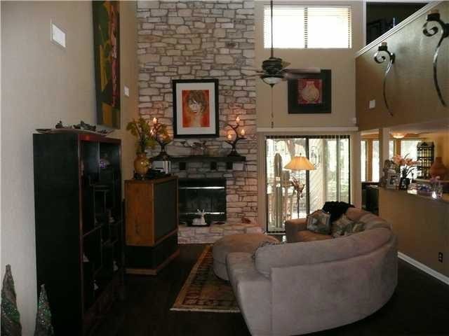 Building Photo - 410 Duck Lake Dr