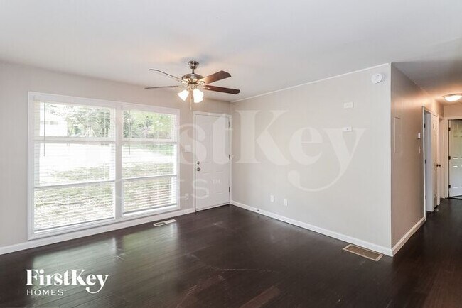 Foto del edificio - 2296 Lakewood Dr NW