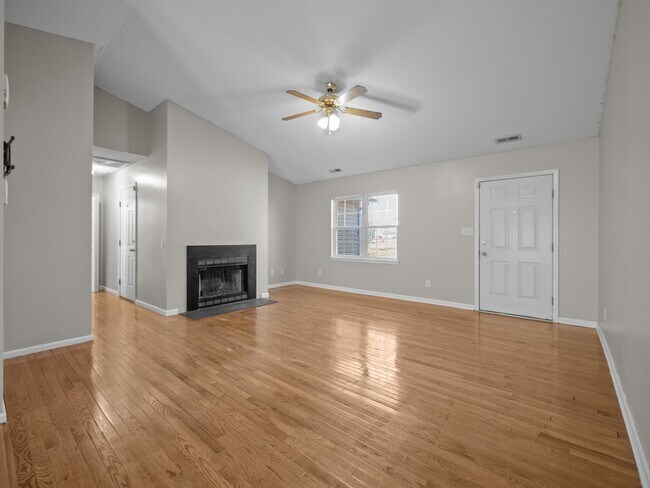 Building Photo - 218 Winterberry Ct