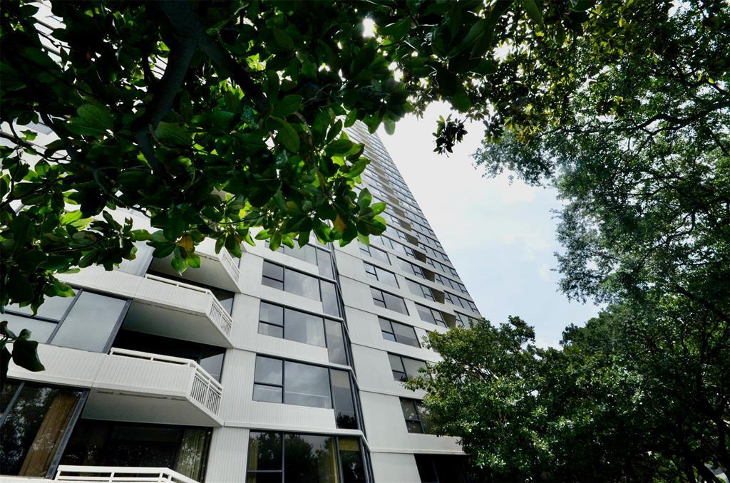 15 Greenway Plaza Unit 2E, Houston, TX 77046 Condo for Rent in Houston, TX