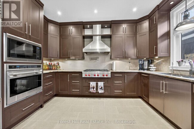 Building Photo - 19 Breakwater Ct